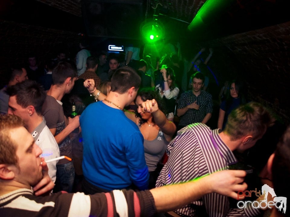 Miercuri seara în Club Escape, 