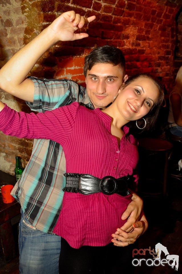 Miercuri seara în Club Escape, 