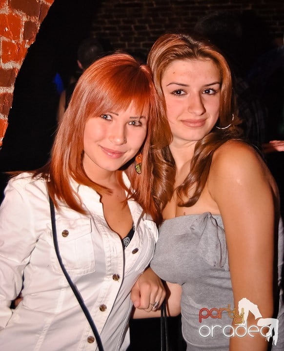 Miercuri seara în Club Escape, 