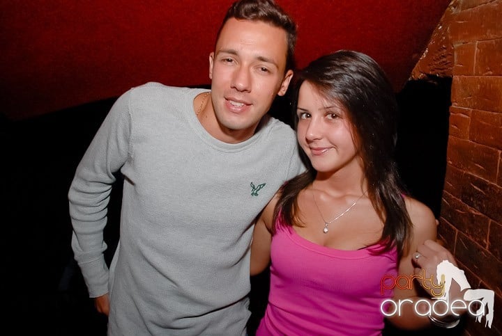 Miercuri seara în Club Escape, 