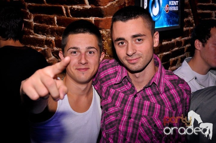 Miercuri seara în Escape, 