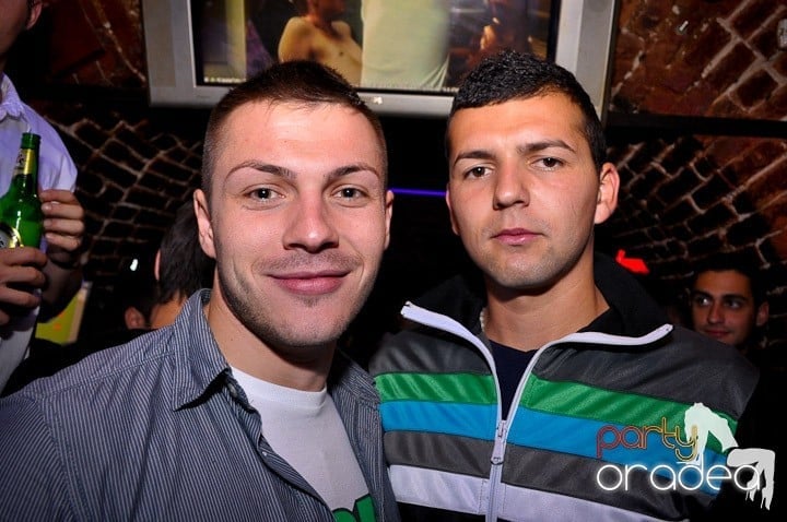 Miercuri seara în Escape, 