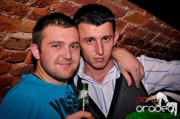 Miercuri seara în Escape, 