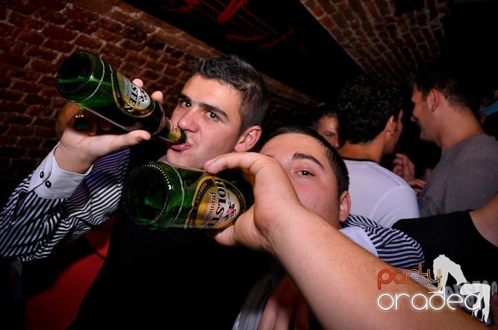 Miercuri seara în Escape, 