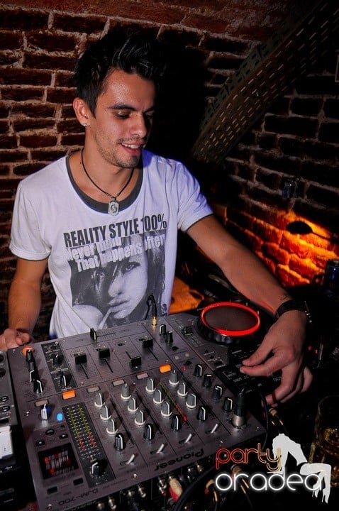 Miercuri seara în Escape, 