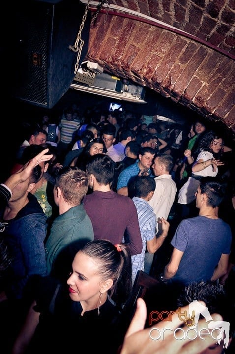 Miercuri seara în Escape, 