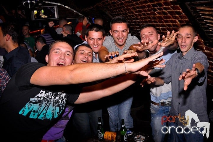 Miercuri seara în Escape, 