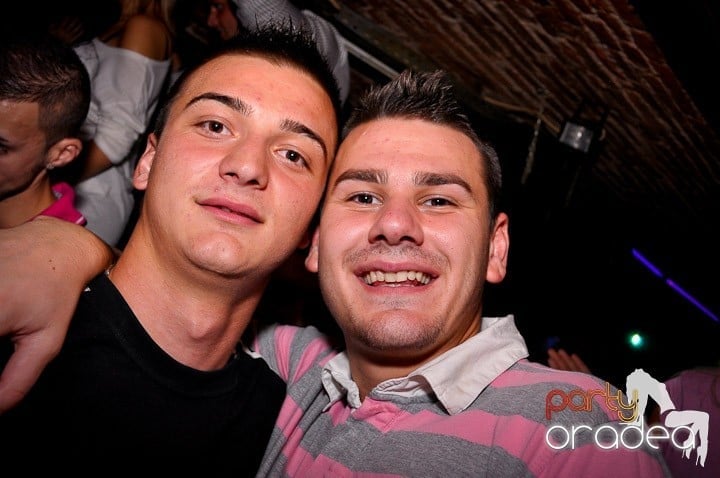 Miercuri seara în Escape, 