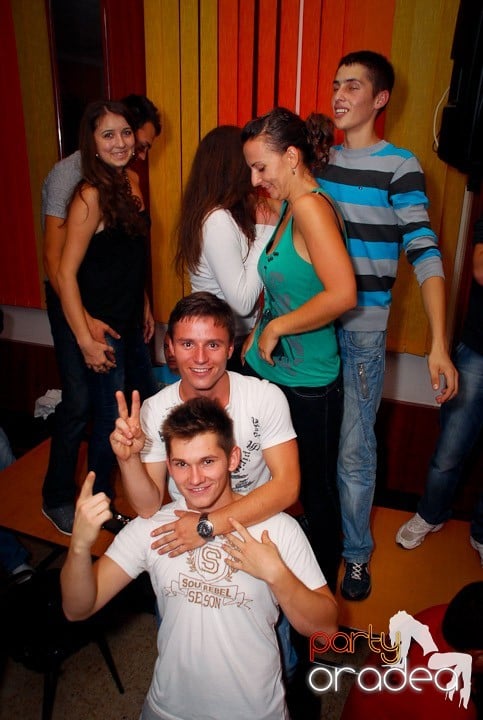 Miercuri seara în Student's Place, Student's Place