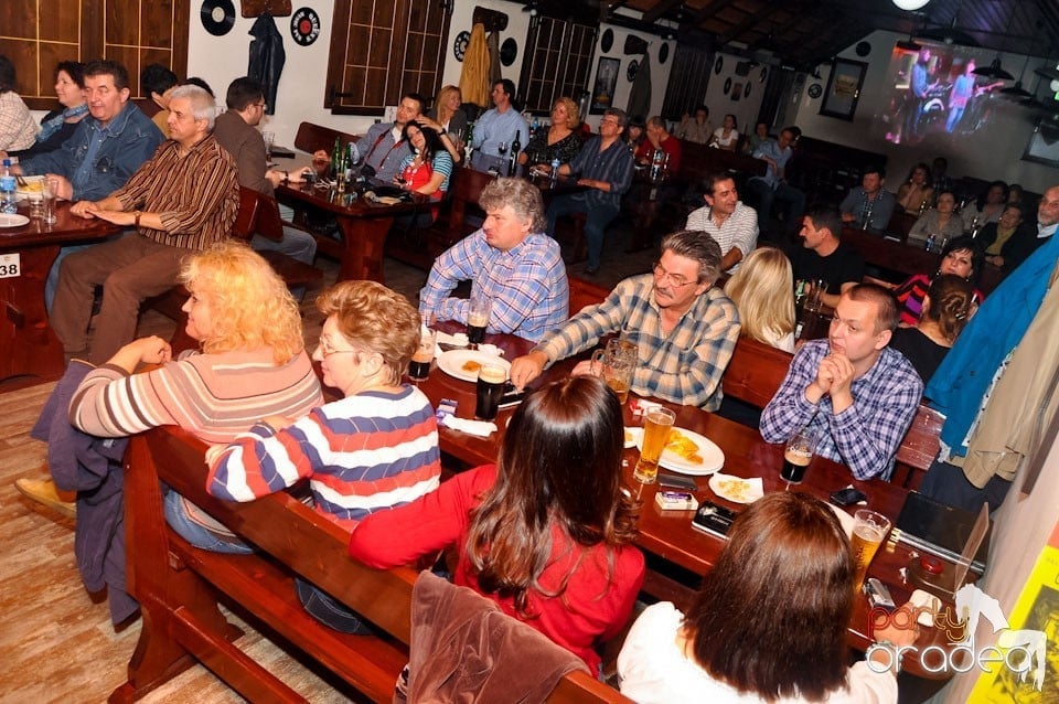 Mike Godoroja & Blue Spirit în Queen's, Queen's Music Pub