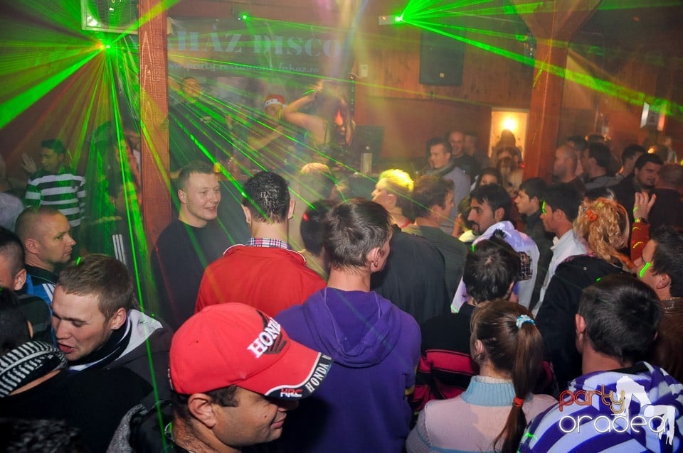 Mikulás Party în Disco Faház,