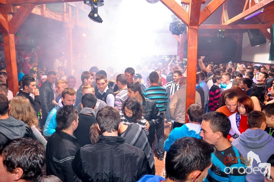Mikulás Party în Disco Faház,
