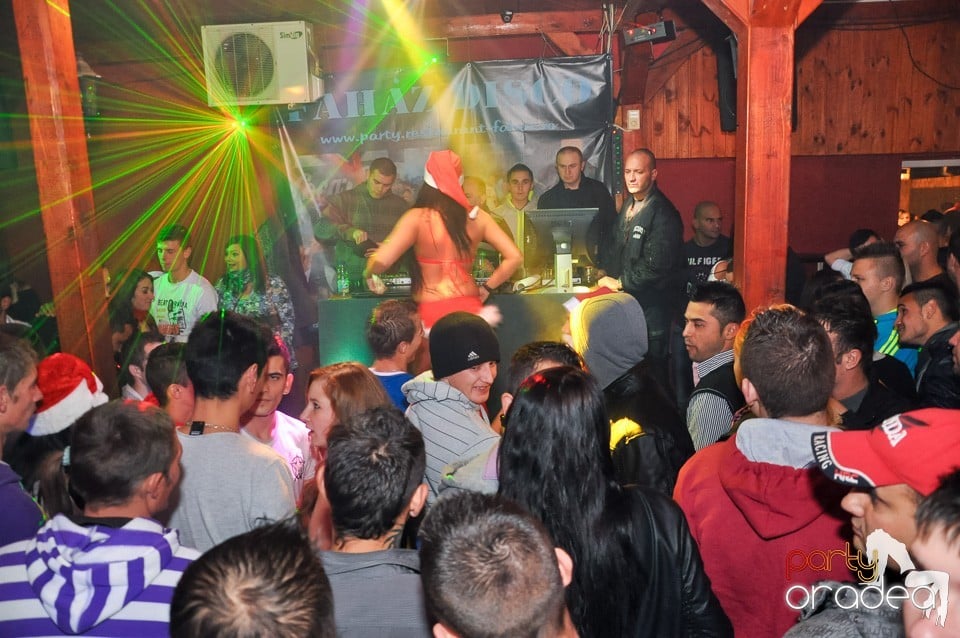 Mikulás Party în Disco Faház,