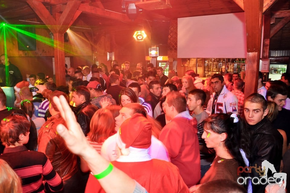 Mikulás Party în Disco Faház,