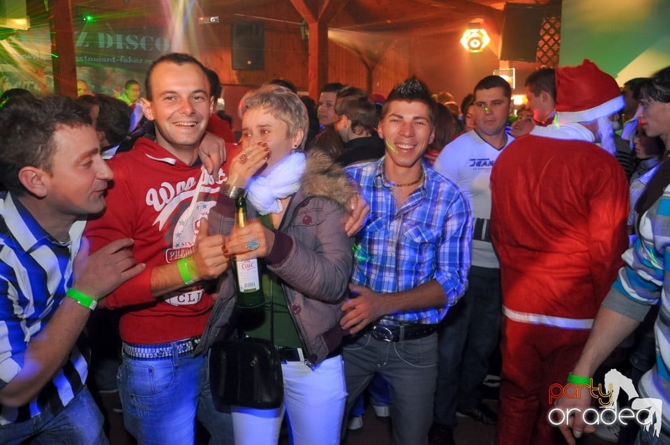 Mikulás Party în Disco Faház,