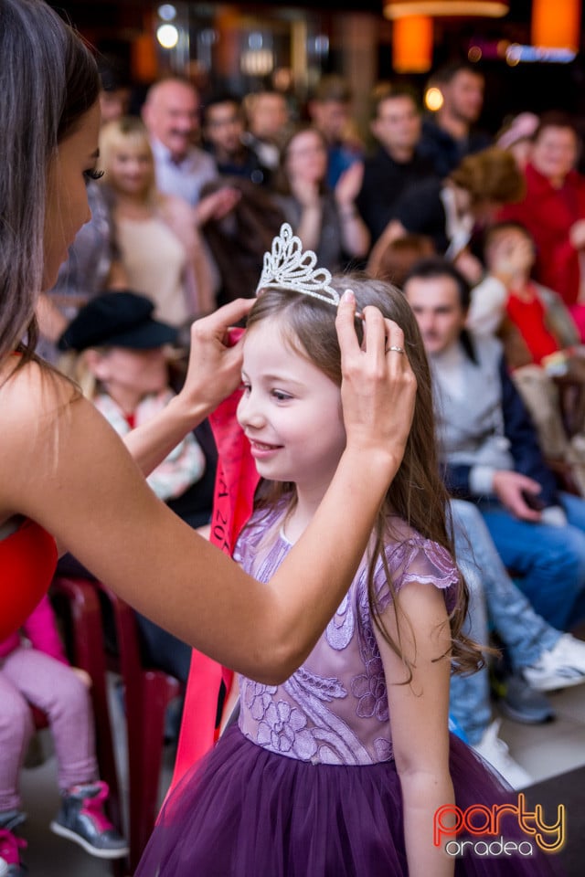 Miss Gift of Beauty, Şcoala de prinţi şi prinţese „Gift of Beauty”