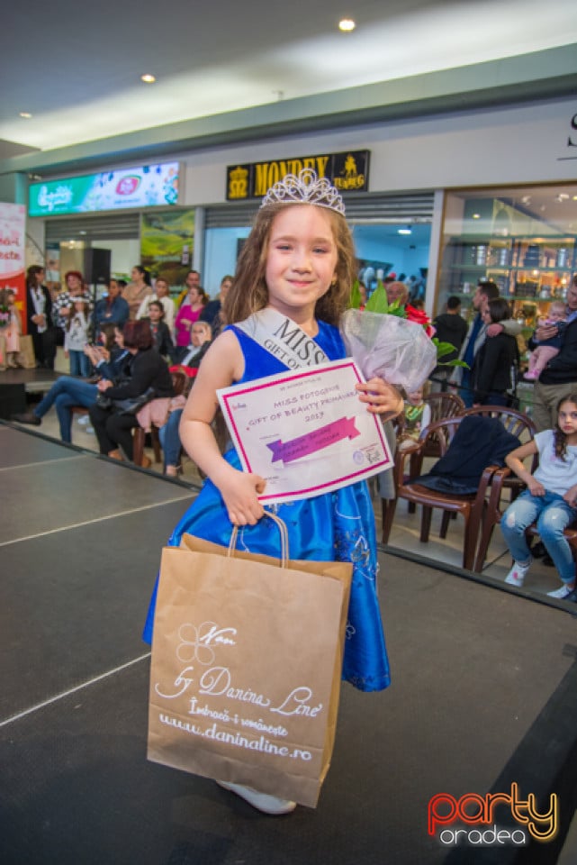 Miss Gift Of Beauty, Şcoala de prinţi şi prinţese „Gift of Beauty”