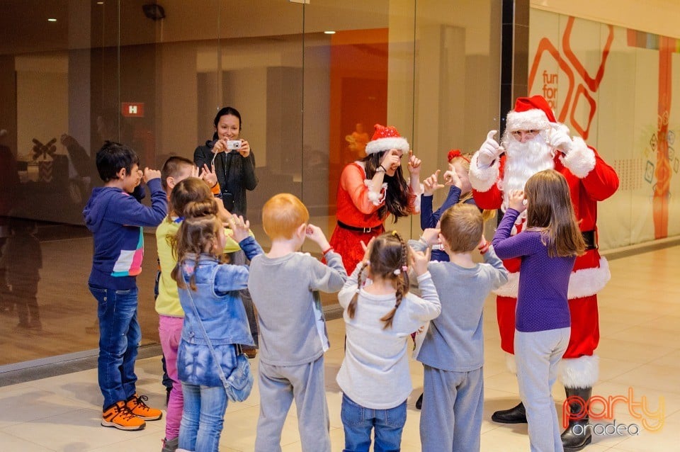 Moş Crăciun e la Oradea Shopping City, 