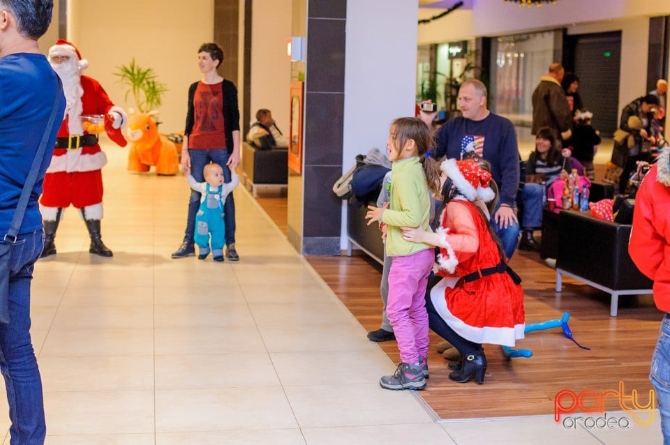 Moş Crăciun e la Oradea Shopping City,