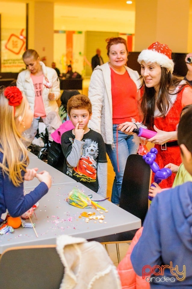 Moş Crăciun e la Oradea Shopping City,