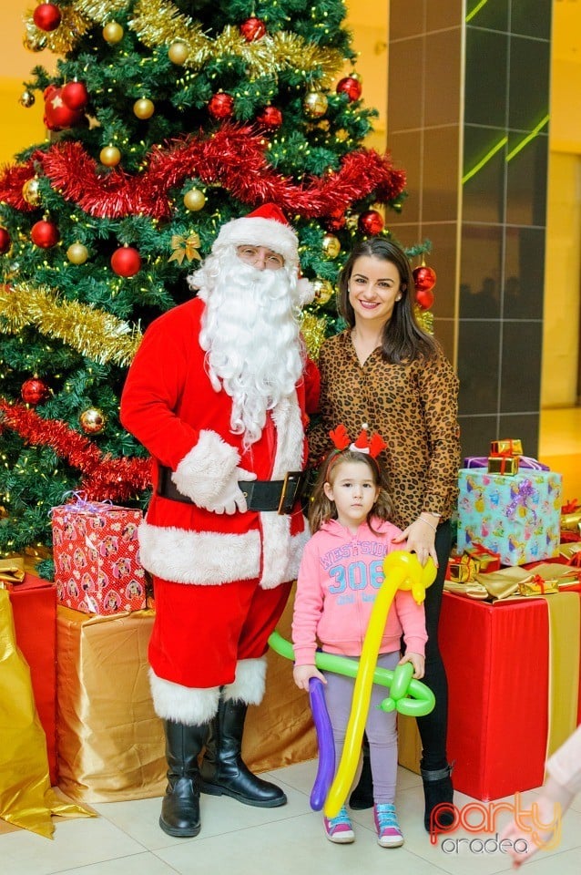 Moş Crăciun e la Oradea Shopping City,