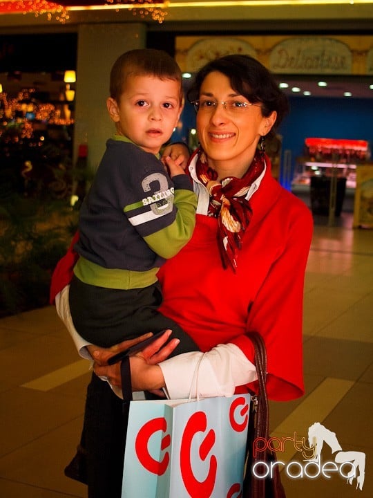 Moş Nicolae în Lotus Center, Lotus Center