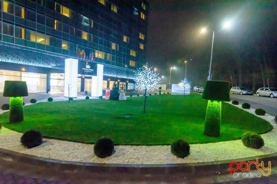 Moş Nicolae la Hotel Lotus, Hotel Lotus
