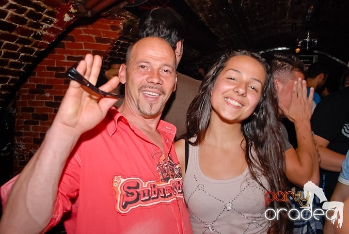 Multă adrenalină în Club Escape, 