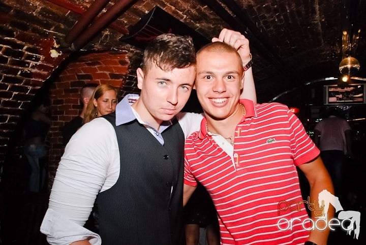 Multă adrenalină în Club Escape, 