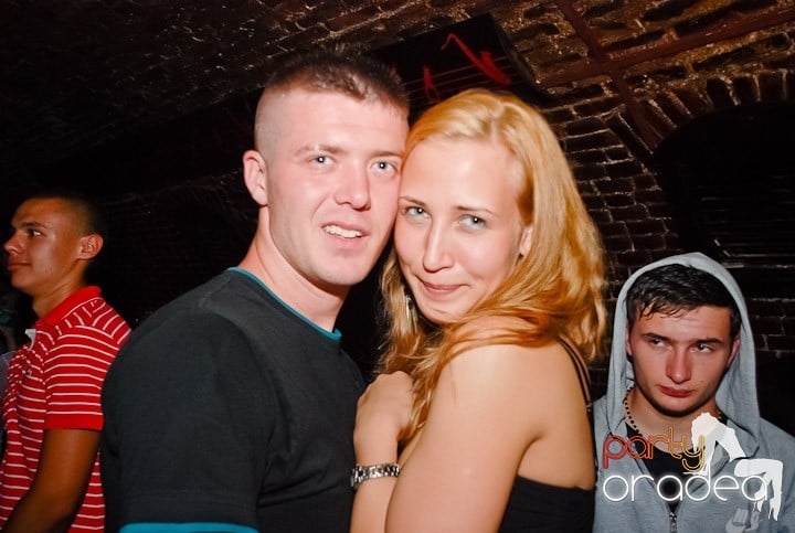 Multă adrenalină în Club Escape, 