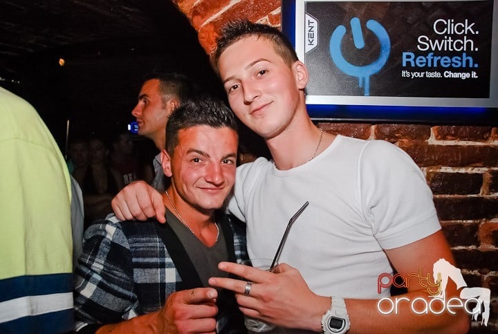 Multă adrenalină în Club Escape, 