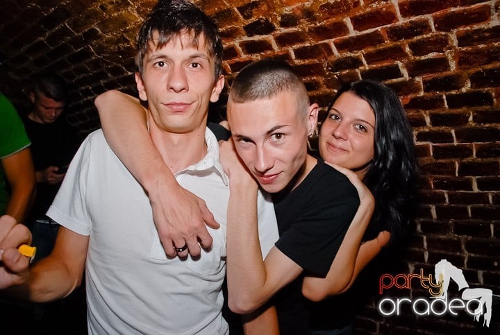 Multă adrenalină în Club Escape, 