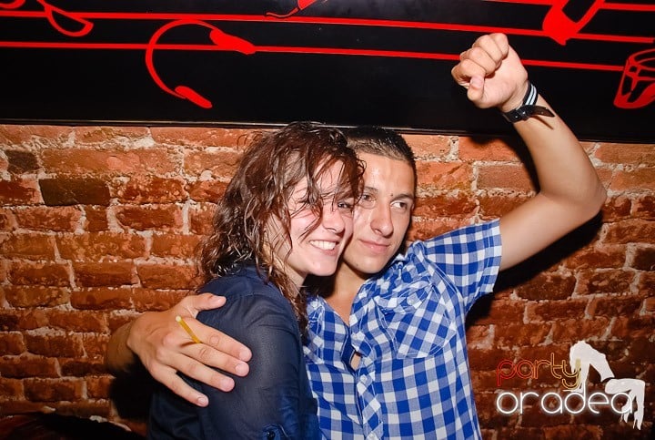 Multă adrenalină în Club Escape, 