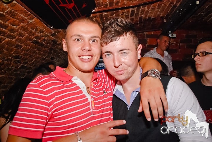 Multă adrenalină în Club Escape, 