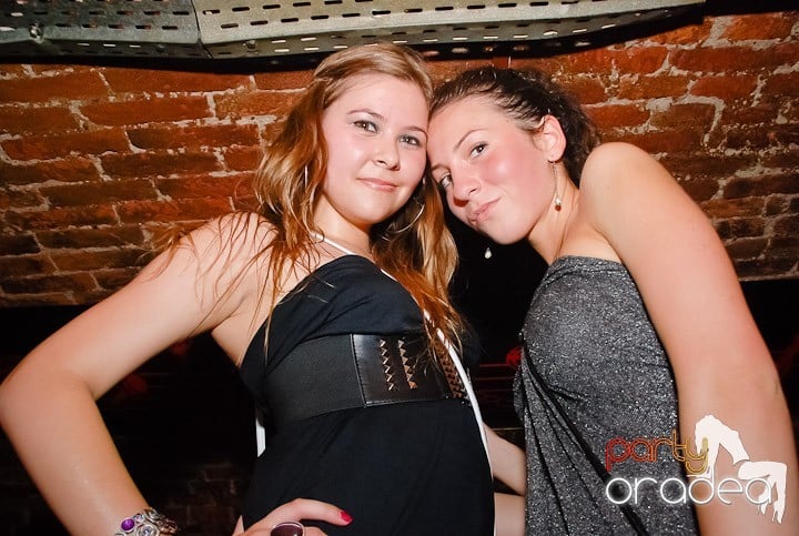 Multă adrenalină în Club Escape, 