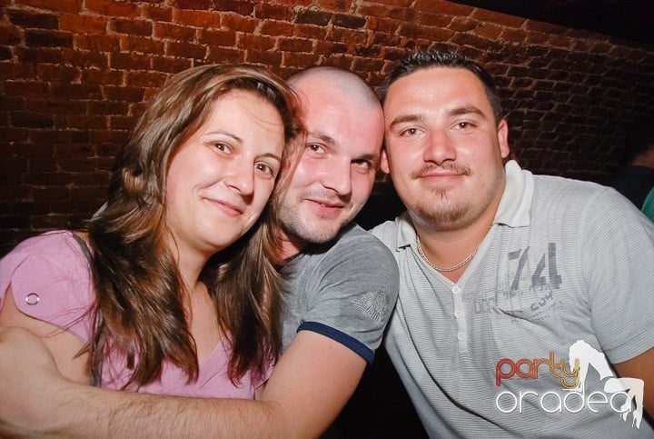 Multă adrenalină în Club Escape, 