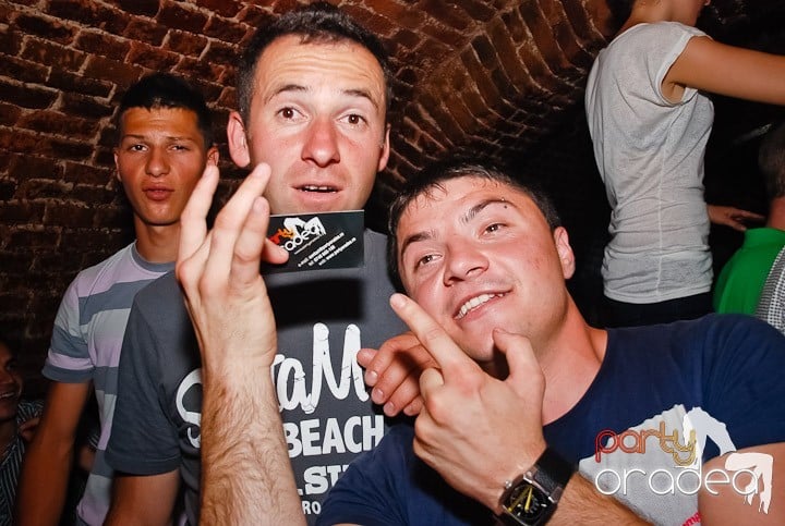 Multă adrenalină în Club Escape, 