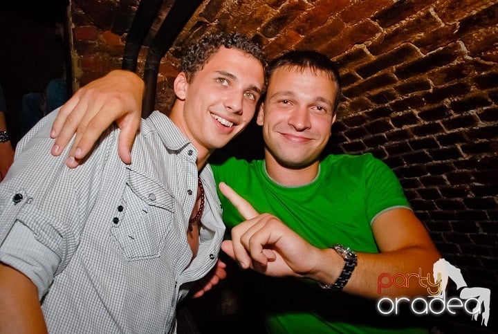 Multă adrenalină în Club Escape, 