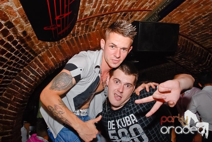 Multă adrenalină în Club Escape, 