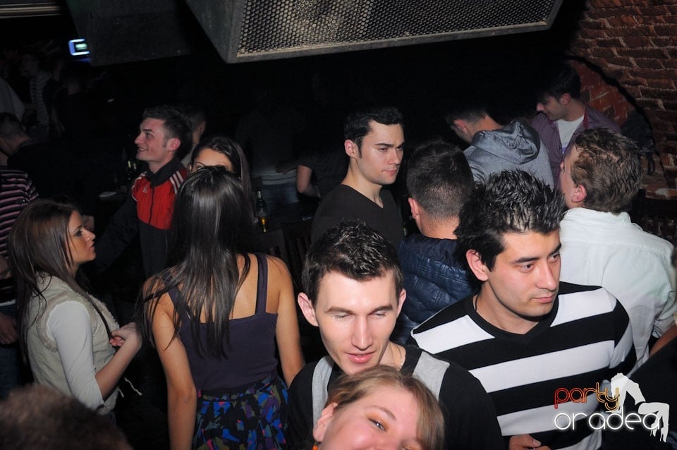 Muzică bună şi distracţie maximă în Escape, 