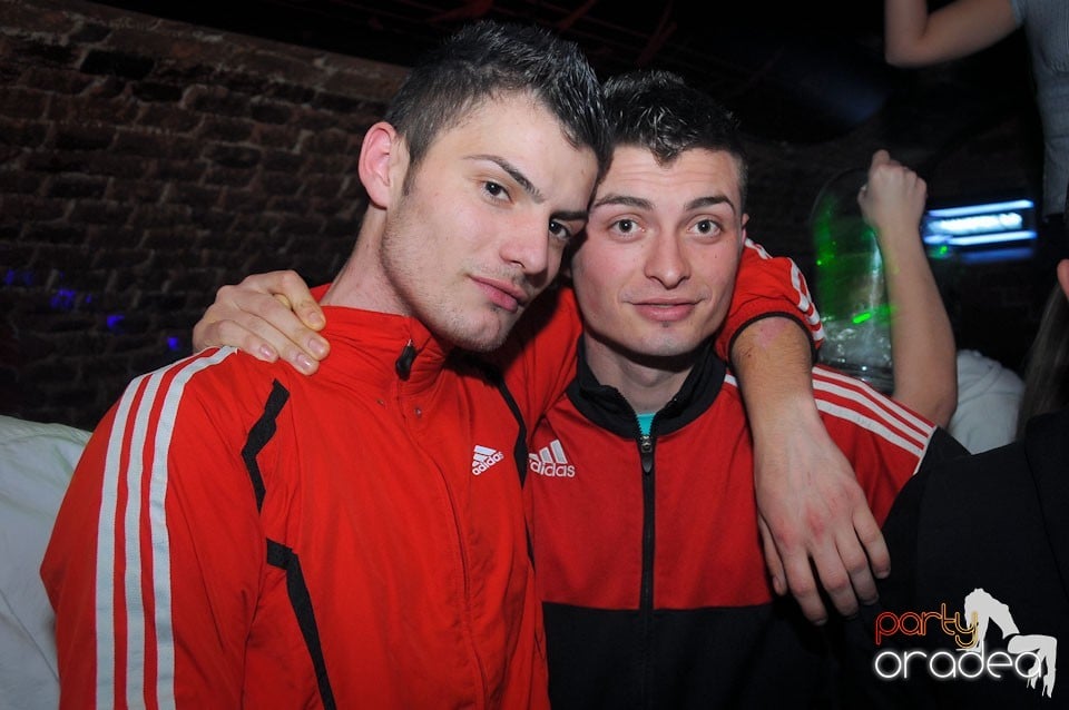 Muzică bună şi distracţie maximă în Escape, 