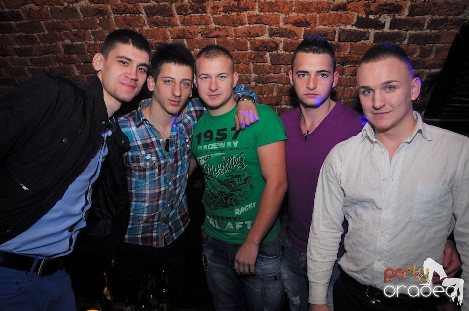 Muzică bună şi distracţie maximă în Escape,