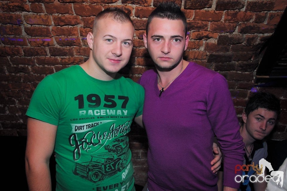 Muzică bună şi distracţie maximă în Escape,