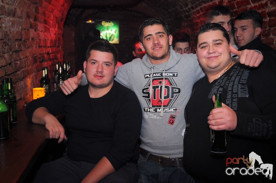 Muzică bună şi distracţie maximă în Escape,