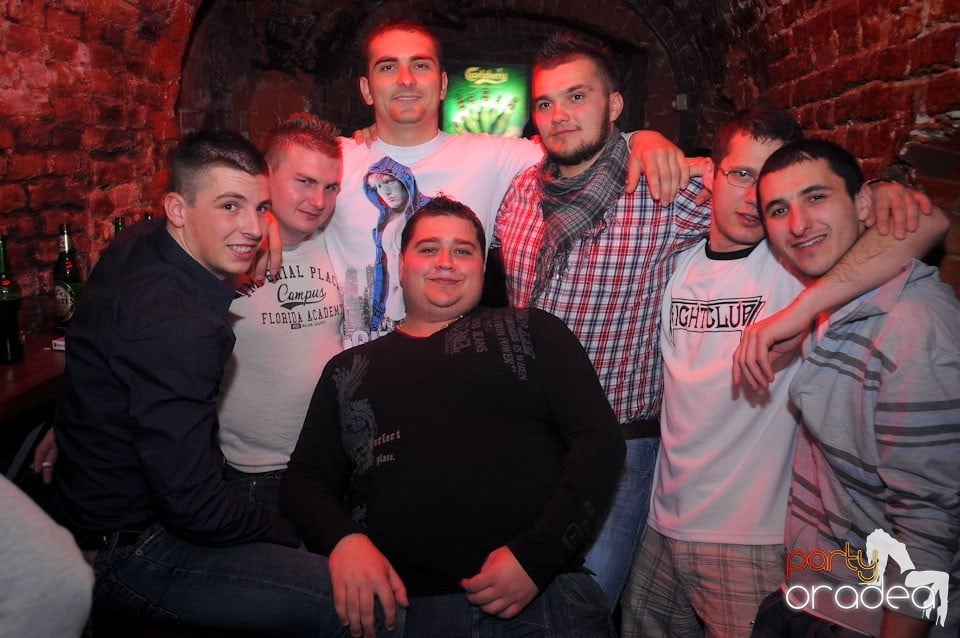 Muzică bună şi distracţie maximă în Escape,