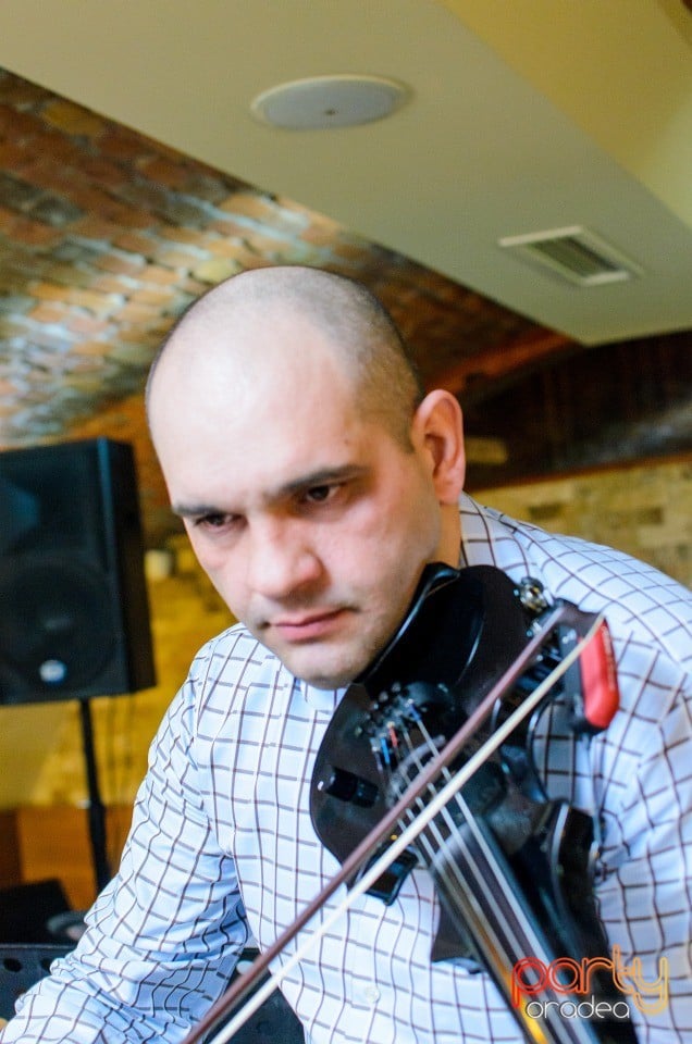 Muzică live alături de Trupa West, Restaurant Emporium