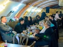 Muzică live alături de Trupa West