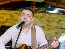 Muzică live alături de Trupa West