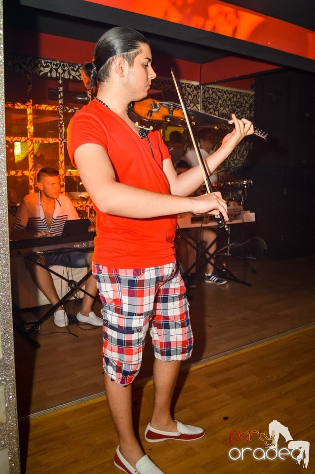 Muzica live Alex de la Oradea, 