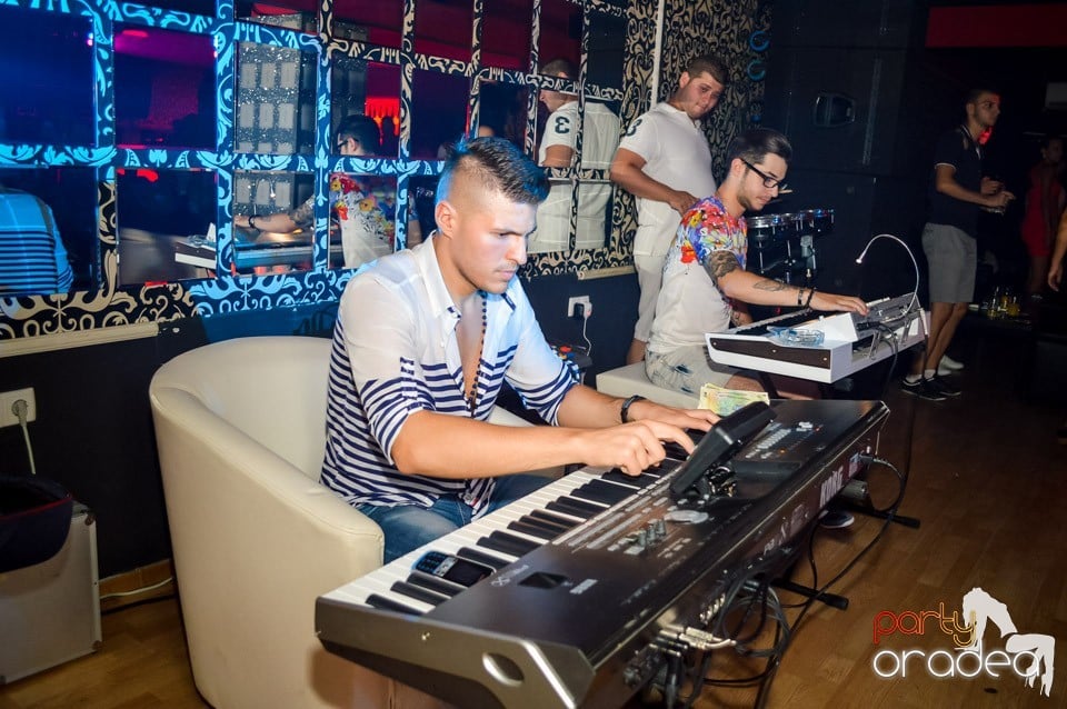 Muzica live Alex de la Oradea, 